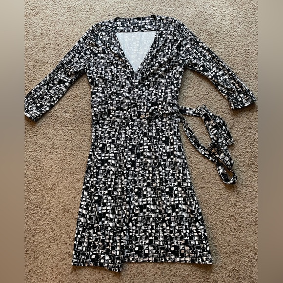 Ann Taylor Dresses & Skirts - Ann Taylor wrap dress size 14
